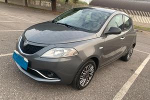 Lancia Ypsilon 1.2 69 CV 5 porte GPL Ecochic Gold