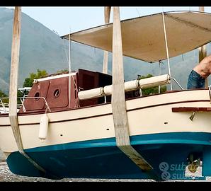 Gozzo cabinato vetroresina 7.30 motore 50cv diesel