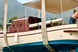 Gozzo cabinato vetroresina 7.30 motore 50cv diesel