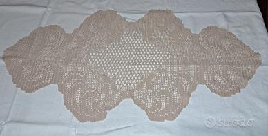 centro uncinetto  beige 