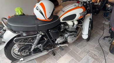 Triumph Bonneville T100 meravigliosa per amatori