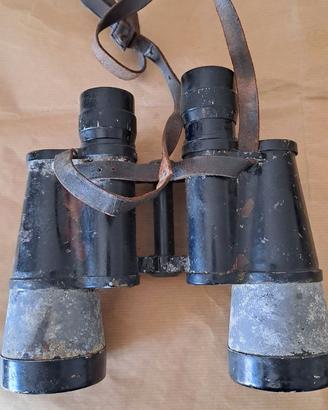 Antico binocolo della WW2