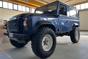 Land Rover defender 90 TD4 vettura 4 posti +Gancio