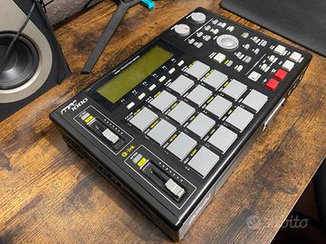 Akai MPC1000 + JJOS2XL + 128mb RAM