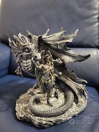 Drago dipinto a mano