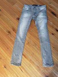 pantaloni jeans marche varie