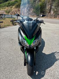 Scooter kawasaki j300