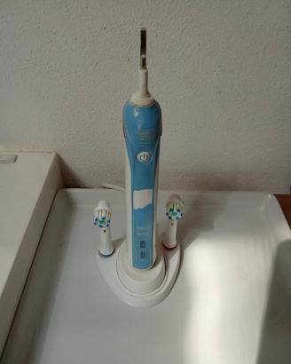 Spazzolino Oral b