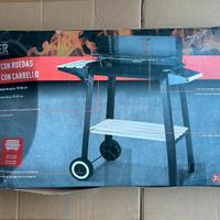 Barbecue a carbone con carrello
