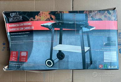 Barbecue a carbone con carrello