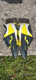 3 scarpe da calcio  taglia 32 (20€ in blocco)