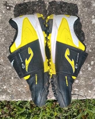 3 scarpe da calcio  taglia 32 (20€ in blocco)