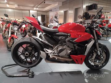 Ducati Streetfighter V2 955