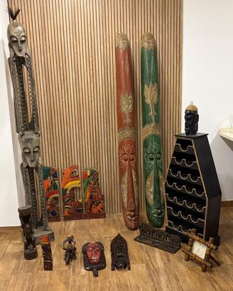 lotto completo statue e maschere etniche il legno