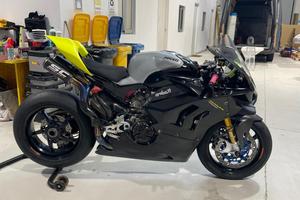 Ducati Panigale V4 pronto pista