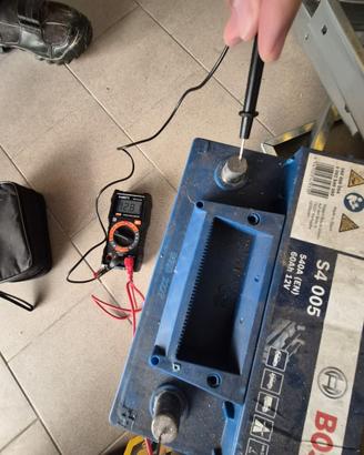 batteria bosch  S4 005  usata