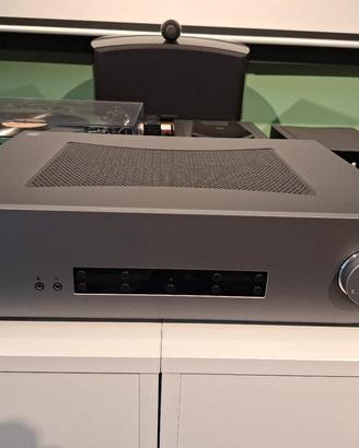 amplificatore integrato 