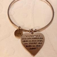 Braccialetto in acciaio con incisione sull'amicizi