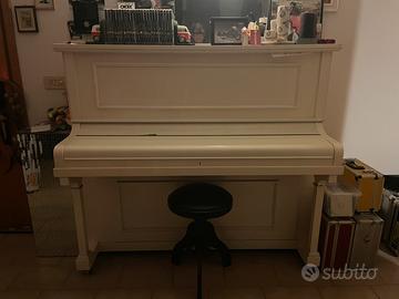 Pianoforte a muro Steinmark