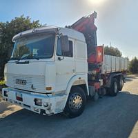 iveco 190 con gru pm