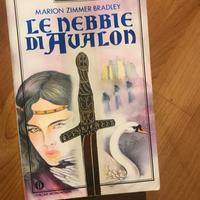 Bradley, Le Nebbie di Avalon, Oscar Mondadori