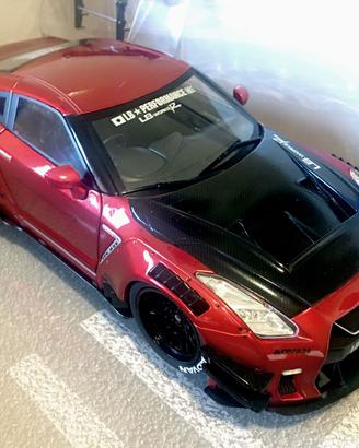 Solido diecast Nissan GT-R (R35) LB Work 1/18