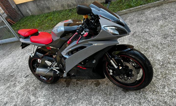 Yamaha YzF R6