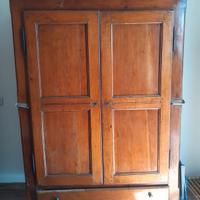 Armadio d'epoca in noce 