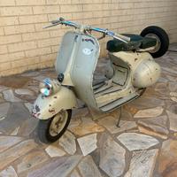 Vespa 125 faro basso conservata