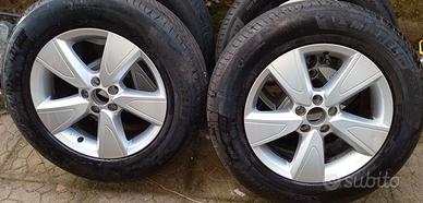 cechi volvo gomme 235 60 17