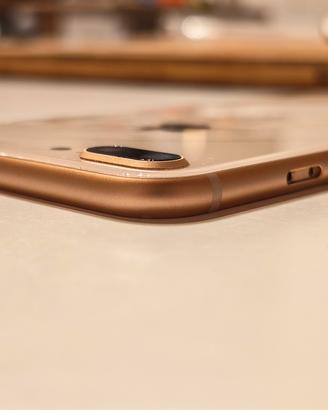 iPhone 8 plus scocca Rose Gold vetro rotto