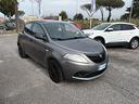 lancia-ypsilon-1-2-69-cv-5-porte-elefantino-blu