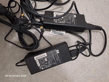 2 caricabatterie per notebook hp nuovi