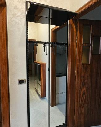 Specchio da ingresso con mensola e appendiabiti