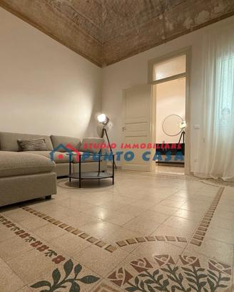 PRESSI VIA FARDELLA-Appartamento arredato a nuovo