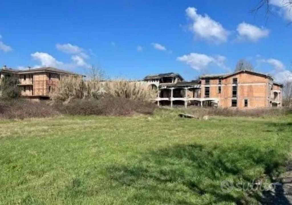 Immobile in asta di 3906 m² a Bagnolo San Vito - Vista 5