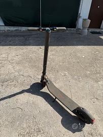 Ninebot Segway ES2 – Monopattino elettrico