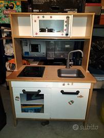 Mini cucina Ikea con accessori