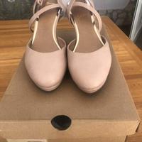 Scarpe Bata con il tacco