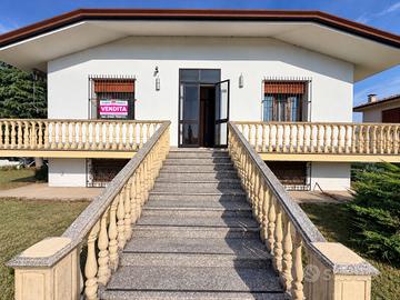 Casa Singola a Giacciano con Baruchella