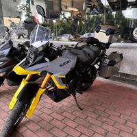 Suzuki Vstrom 800 DE + Mivv + Givi