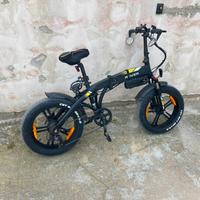 Bici elettrice Rover.