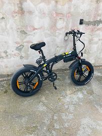 Bici elettrice Rover.