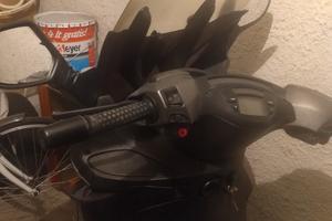 Piaggio scooter Evolution 9