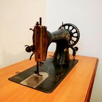 macchina da cucire vintage 