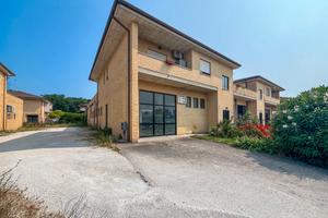 Cer chi uno spazio per la tua attività ?