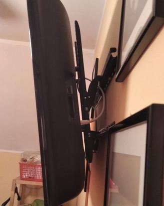 TELEVISORE 42 SAMSUNG, LETTO MATRIMONIALE, TAVOLO