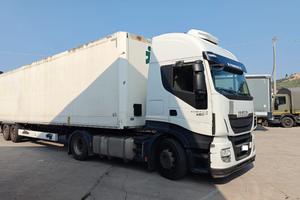 TRATTORE STRALIS 480 CON SEMIR. KRONE