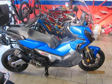Honda X-ADV 750 scooter