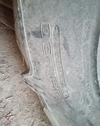 Pneumatico mietitrebbia